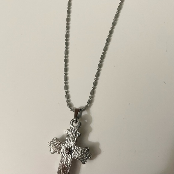 Amber Lee Silver Tone Cross Pendant Necklace - Picture 10 of 14